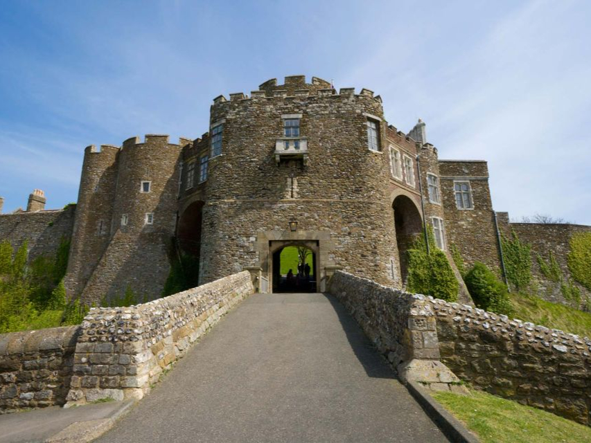 London Day Trip: Canterbury Cathedral, Dover Castle, and White Cliffs